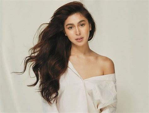 Julia Barretto height .